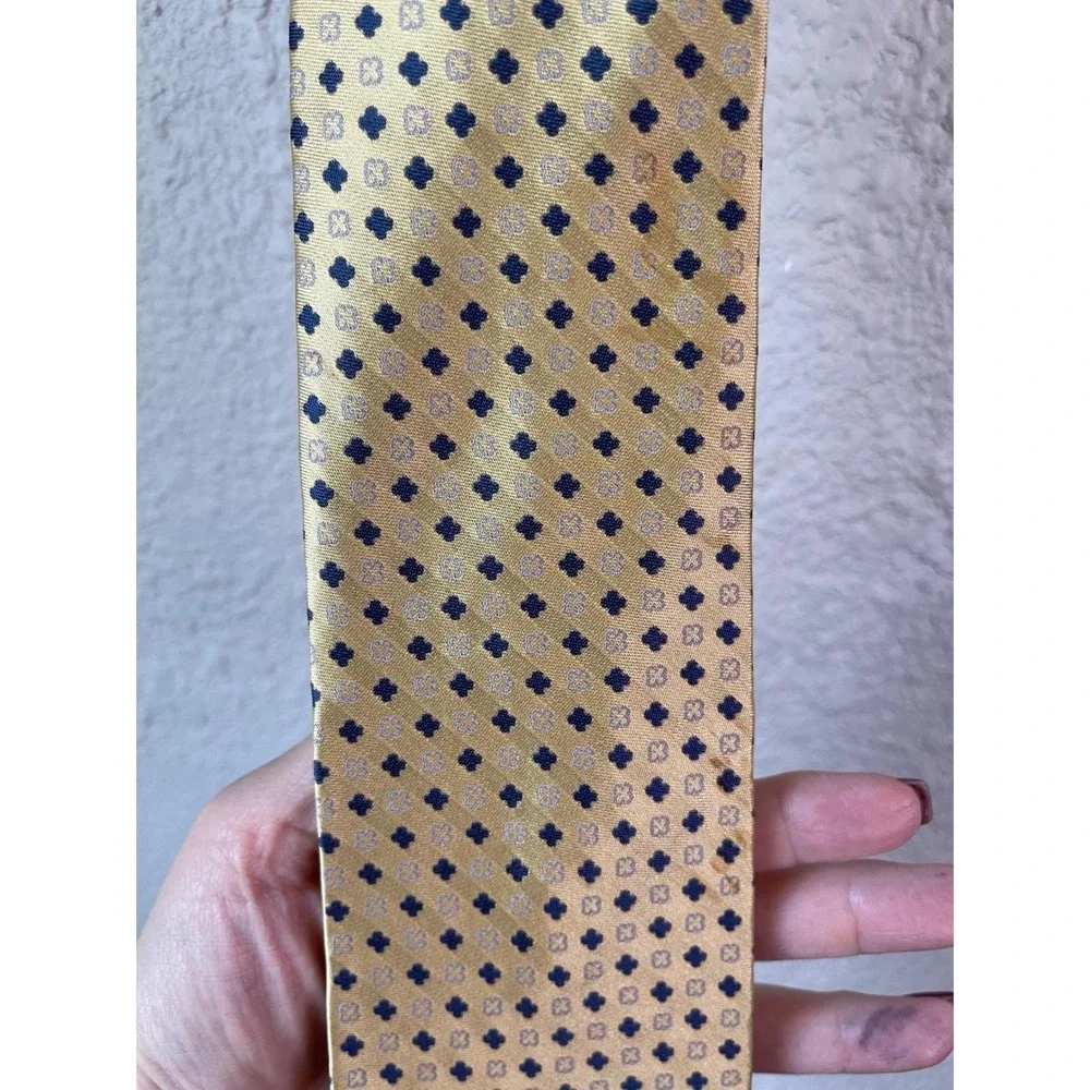 Vintage Y2K/90s Tommy Hilfiger Men's Gold Tie Navy Blue Classic Necktie Designer